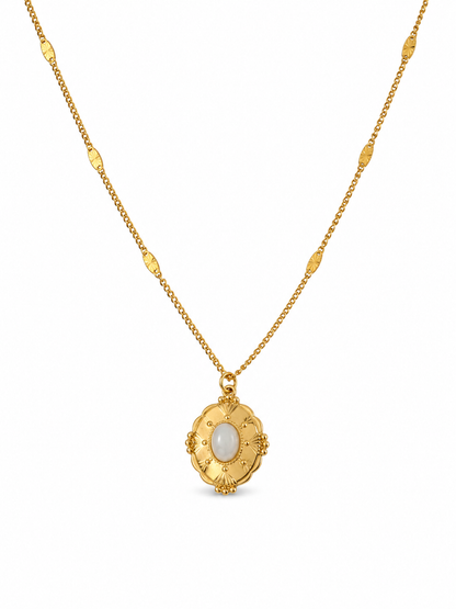 Pendant necklace